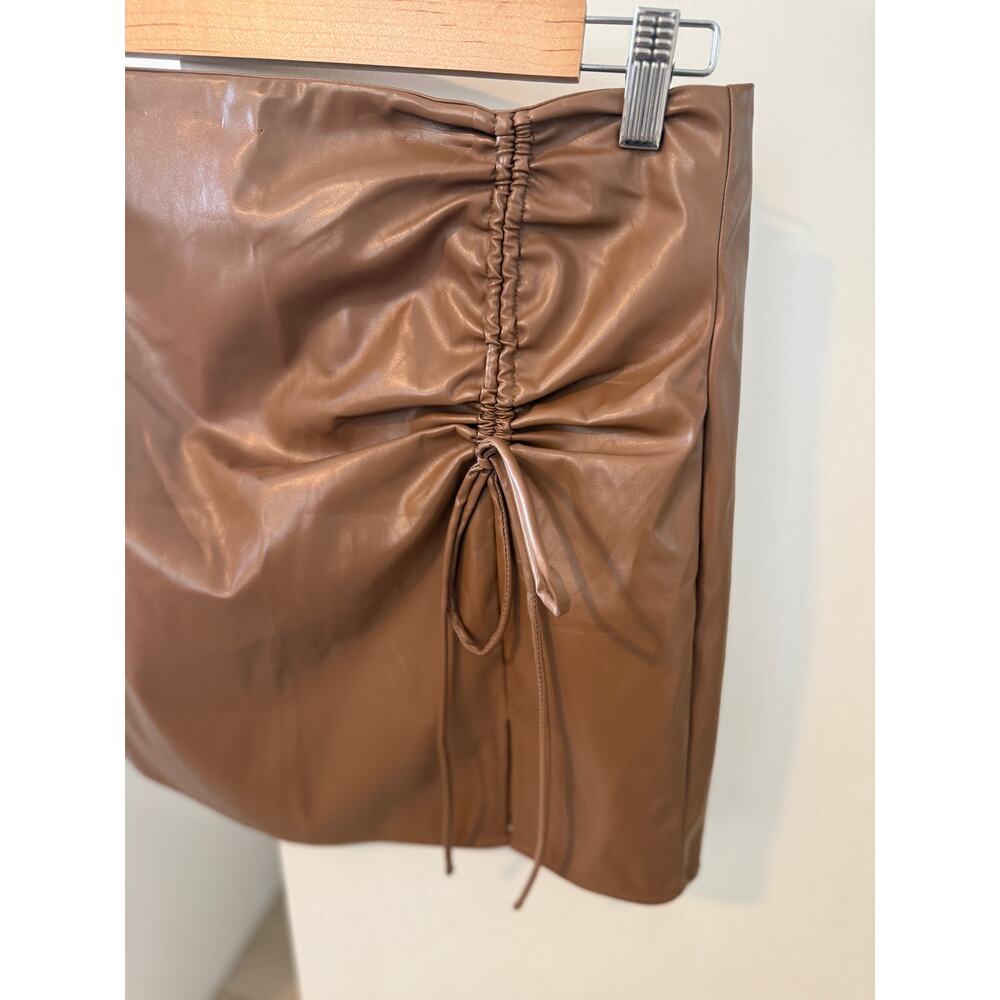Cider‎ Camel Faux Leather Ruched Mini Skirt 🤎